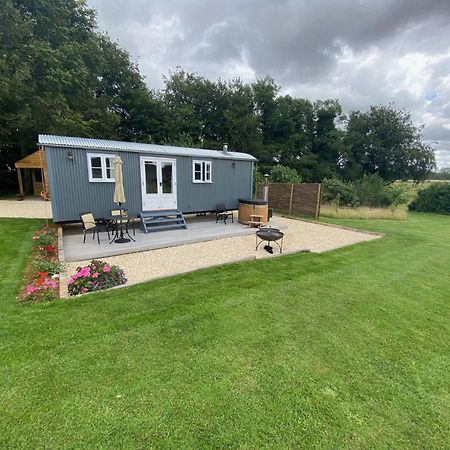 The Bibury - Westwell Downs Shepherd Huts อ็อกซ์ฟอร์ด ภายนอก รูปภาพ