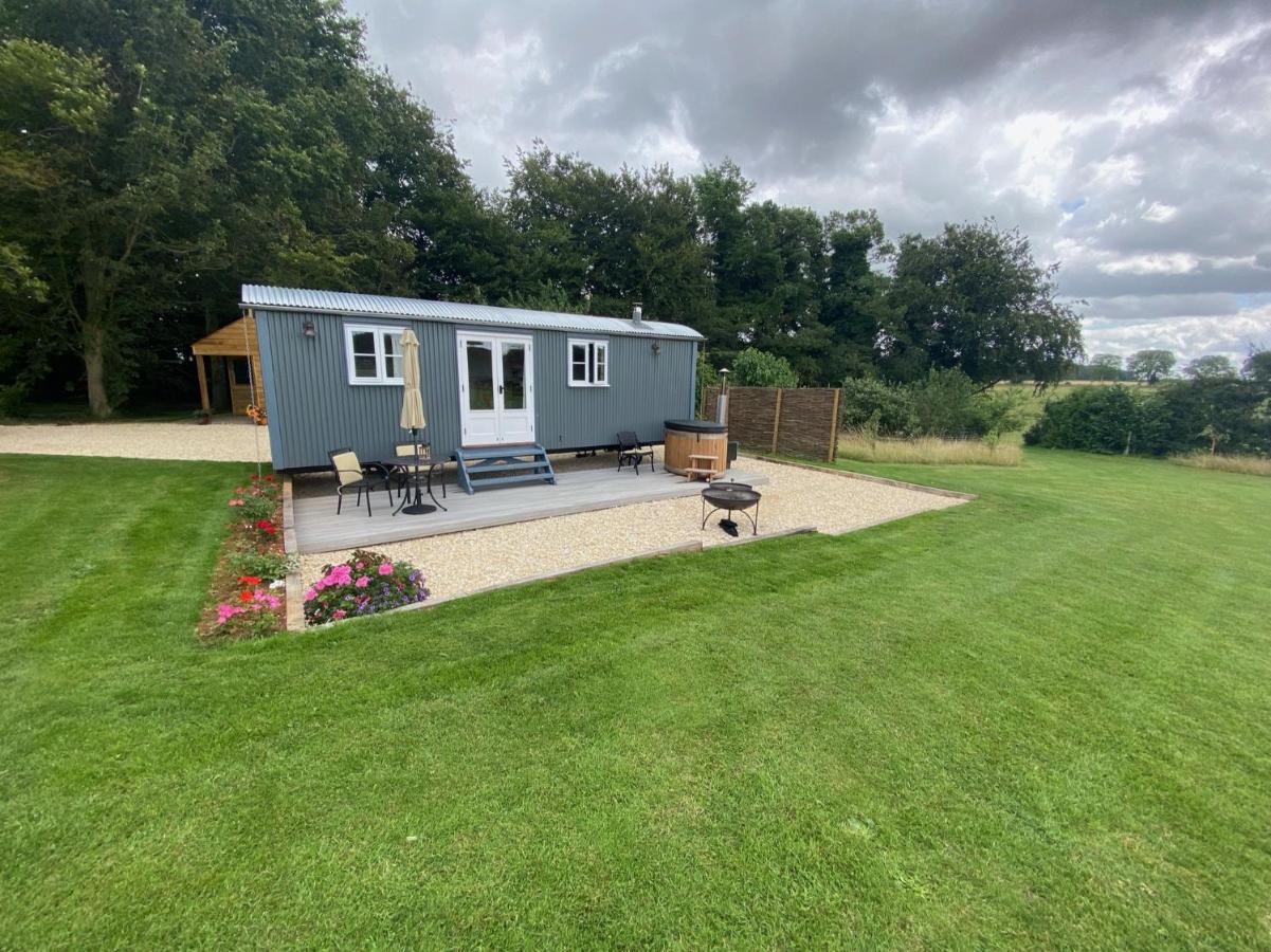 The Bibury - Westwell Downs Shepherd Huts อ็อกซ์ฟอร์ด ภายนอก รูปภาพ